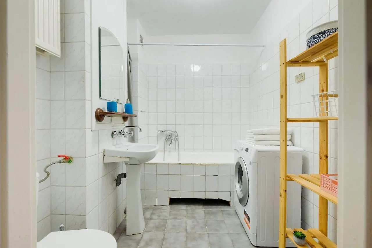 2 Bedroom Apartment In Green Location Warsaw 0*,